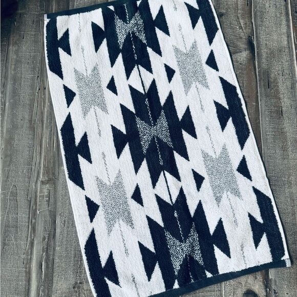 Wrangler Other - Wrangler Western Aztec Southwest Gray Hand Towel
